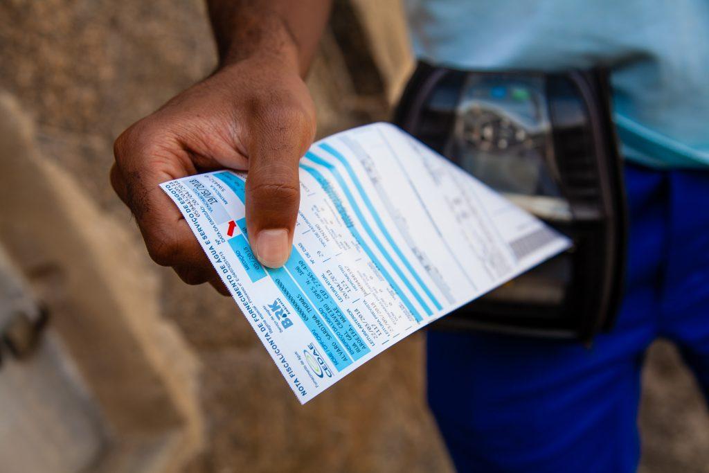 PIX amplia praticidade no pagamento das contas de água e esgoto em Macaé