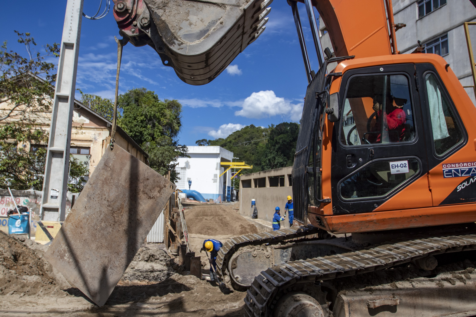 FOTO BRUNO CAMPOS_SECOM_Obras de macrodrenagem, realizadas pela Prefeitura de Macaé-RJ, para minimizar alagamentos seguem acontecendo