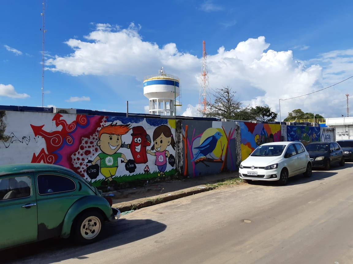 Muro com grafite produzido pelos alunos do projeto GrafitArte no Maranhão